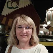 Insegnante di ruolo scuola media impartisce lezioni di inglese e tedesco